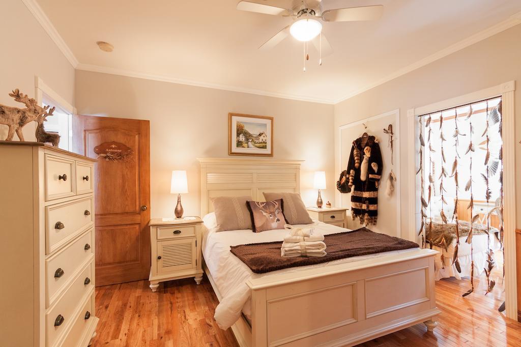 Bed and Breakfast Le Royal Champ\u00EAtre à Boischatel Chambre photo