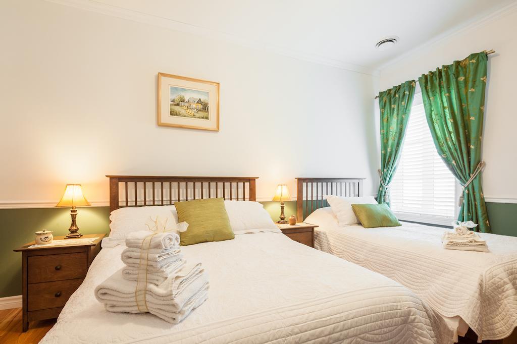 Bed and Breakfast Le Royal Champ\u00EAtre à Boischatel Chambre photo